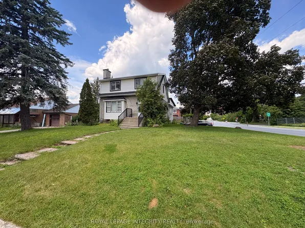 1085 Richard Ave, Ottawa, ON K1H 8C3