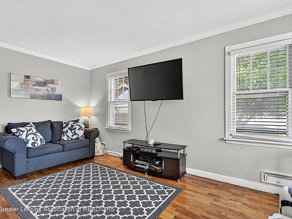 4th image of 1808 W Oakland Ave