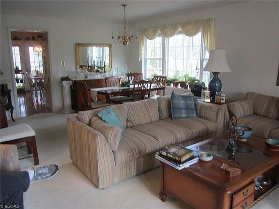 5th image of 5 Brownstone Ln