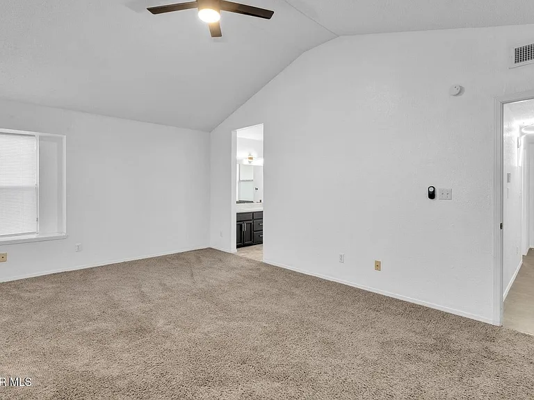 7489 Plaza Redonda Dr — Photo 25
