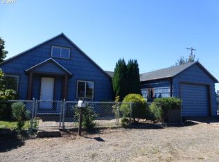 386 S 19th St, Reedsport, OR 97467