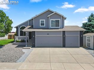 6615 Bear Tooth Dr, Colorado Springs, CO 80923