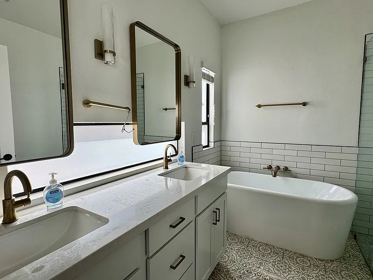 1518 E Waverly St #1 — Photo 8