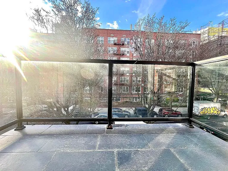 731 E 32nd St #4 — Photo 9