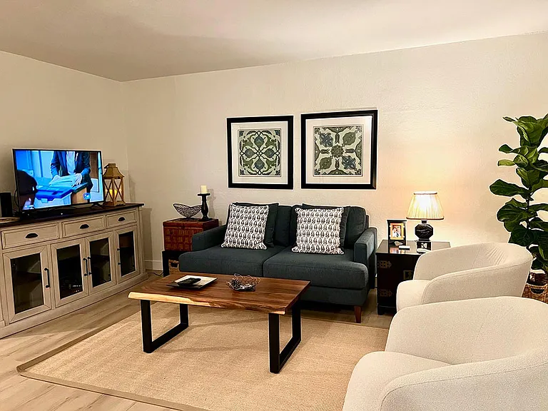 500 Glenwood Cir #2212 — Photo 6