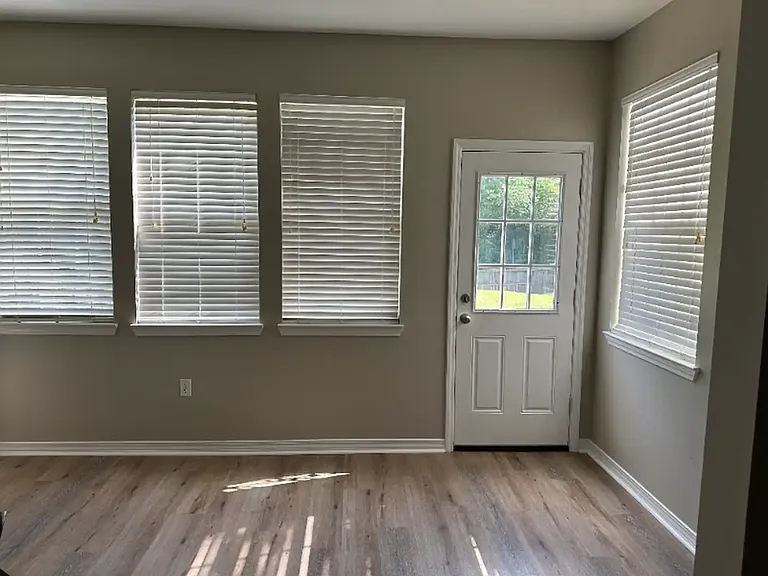 316 Peoria Blvd — Photo 15