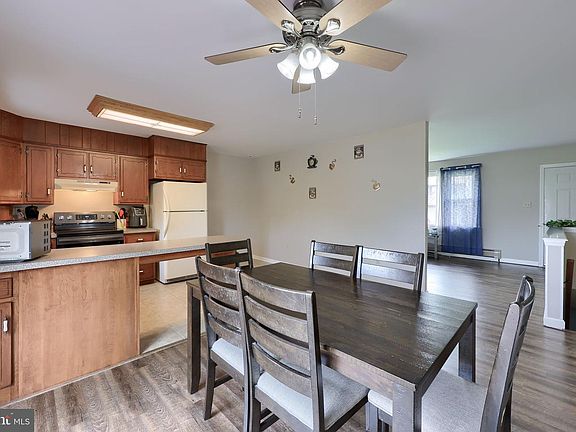 5th image of 340 Curby Dr