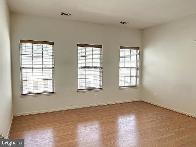 2664 Manhattan Pl #306 — Photo 10
