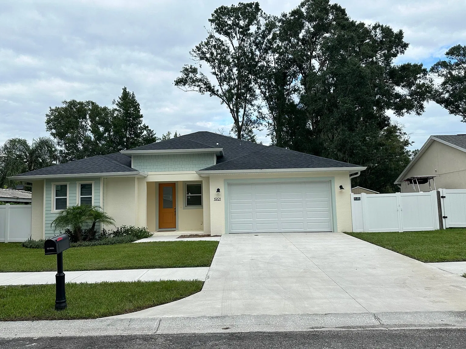 3 bed, 1800 sqft, $2,900 — Photo 1