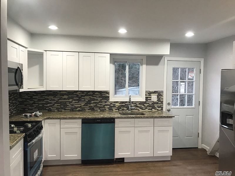2nd image of 76 Pilgrim Rd