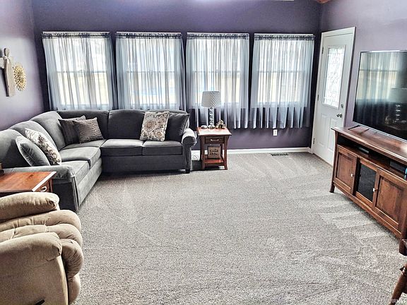 5th image of 471 Terpstra Dr