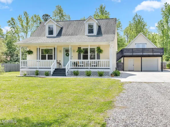 207 Sand Dollar Lane, Hampstead, NC 28443