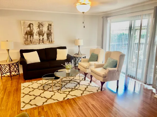 855 Creekside Dr #303, Memphis, TN 38117