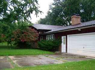 8872 Meadow Ln, Berrien Springs, MI 49103