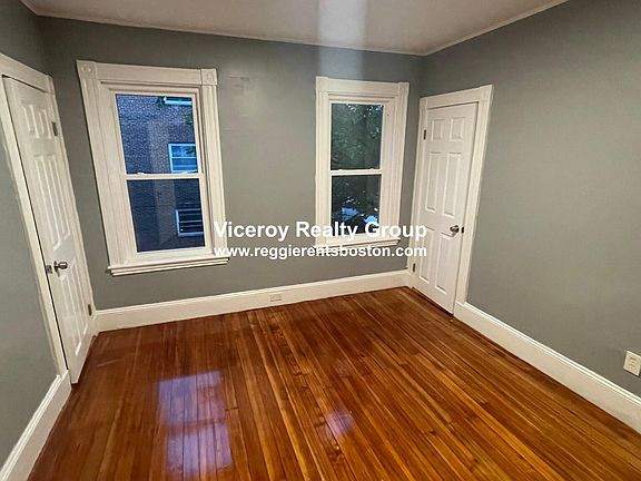 5th image of 8 Bailey St #2V