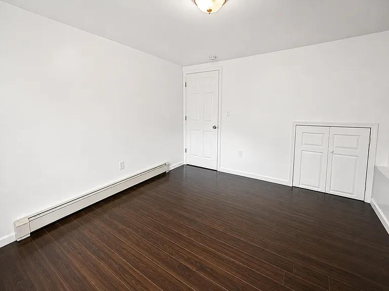 2935 N Baldwin Pl #1 — Photo 5