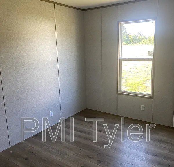 123 Dogwood St — Photo 6