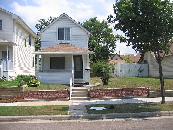3rd image of 816 Park St
