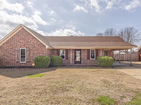 214 E Greenbriar Dr, Osceola, AR 72370