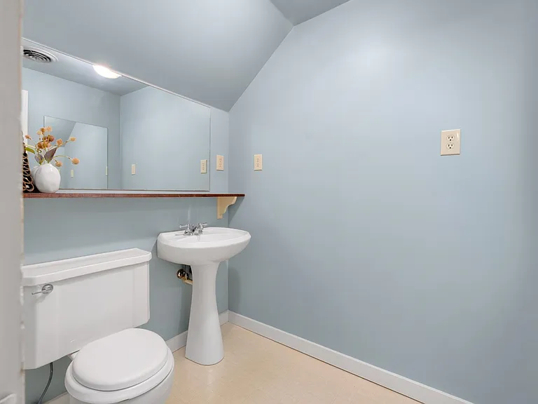 1396 Munford Ave — Photo 29