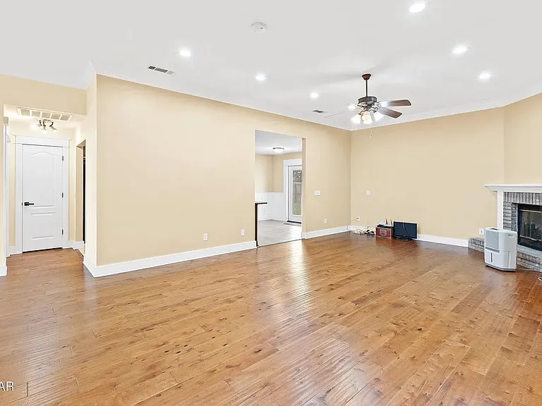 1627 Santa Anita Dr — Photo 5
