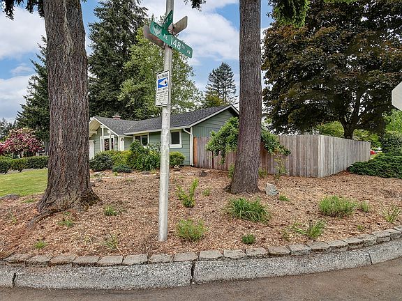 4th image of 14708 NE 7th St