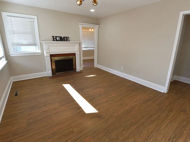 1420 Eastern Ave — Photo 3