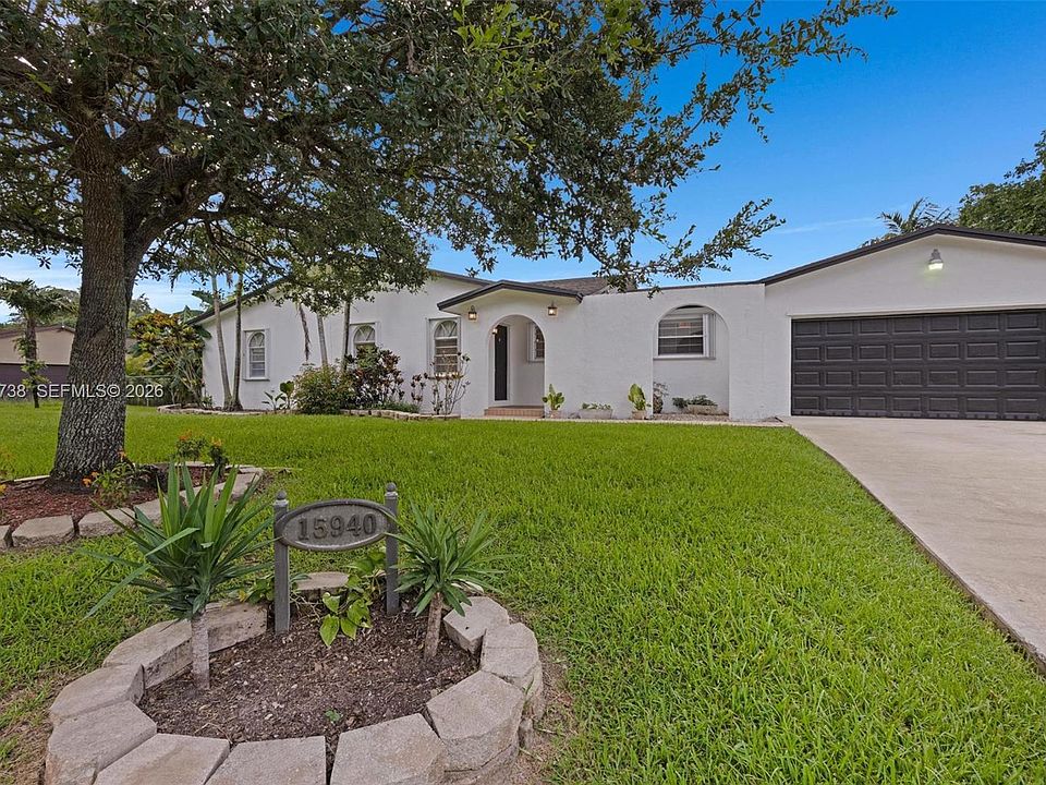 1st image of 15940 SW 283rd St