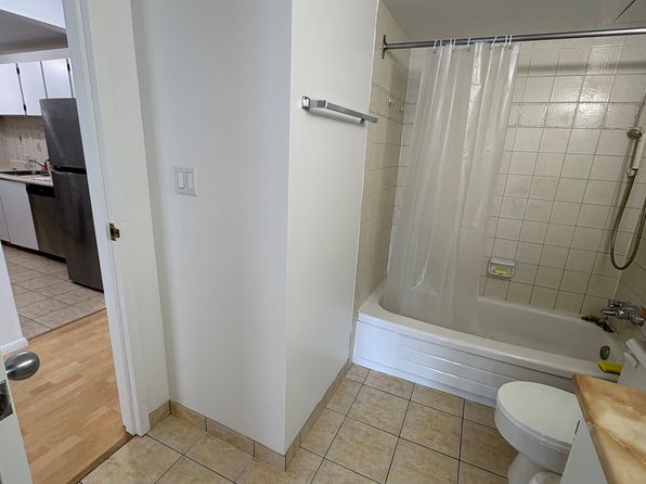 2 bedroom rental in Richmond — photo 11