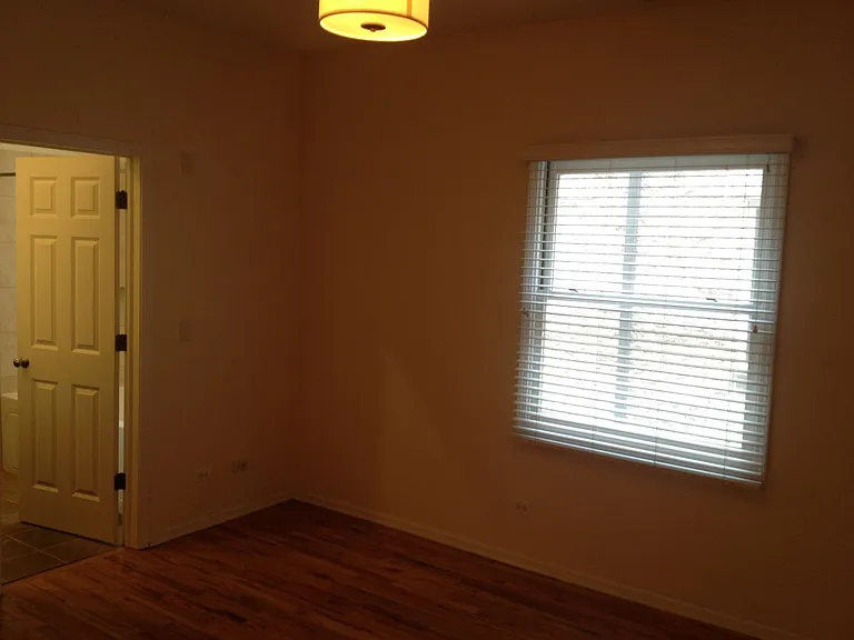 1528 W Greenleaf Ave #3W — Photo 7