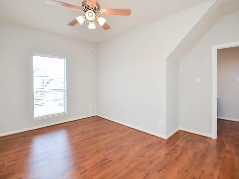 4315 Village Forest Dr — Photo 39
