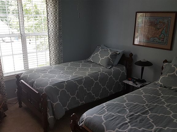 3rd image of 2090 Castle Royale Dr