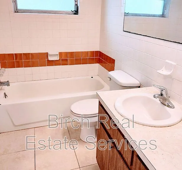 5304 Penguin Dr — Photo 11