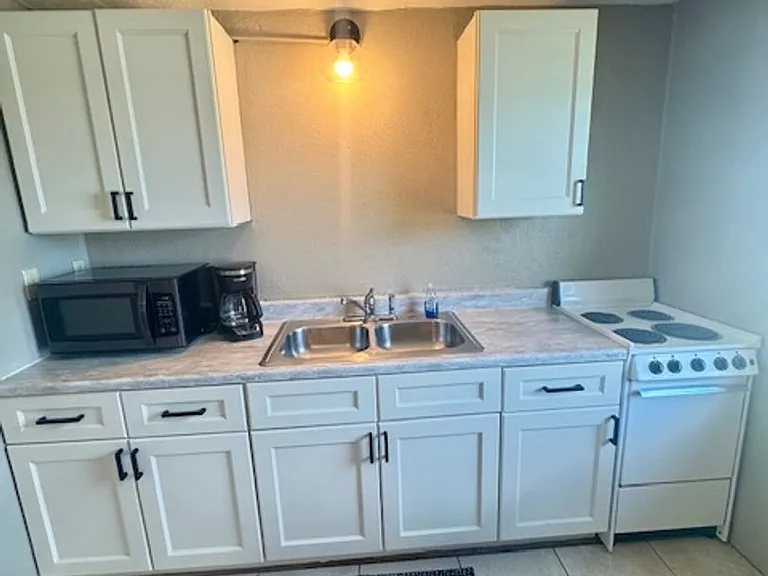 Summerwood Apartments — Photo 8
