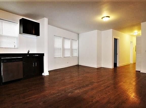 4th image of 2065 W Jarvis Ave #2W