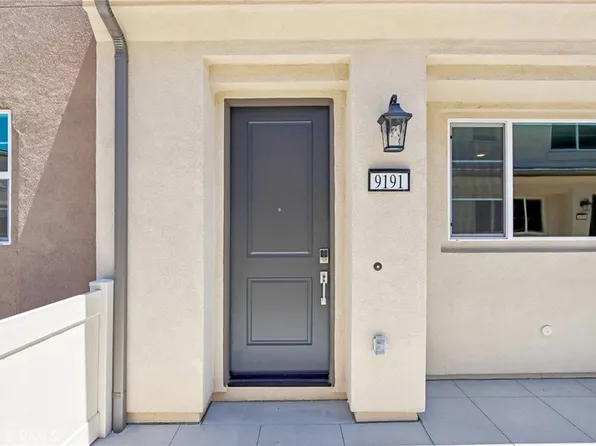 9191 Waverly Ln, Riverside, CA 92503