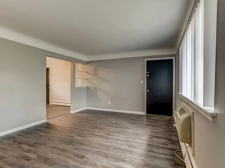 629 Maple Rd — Photo 4