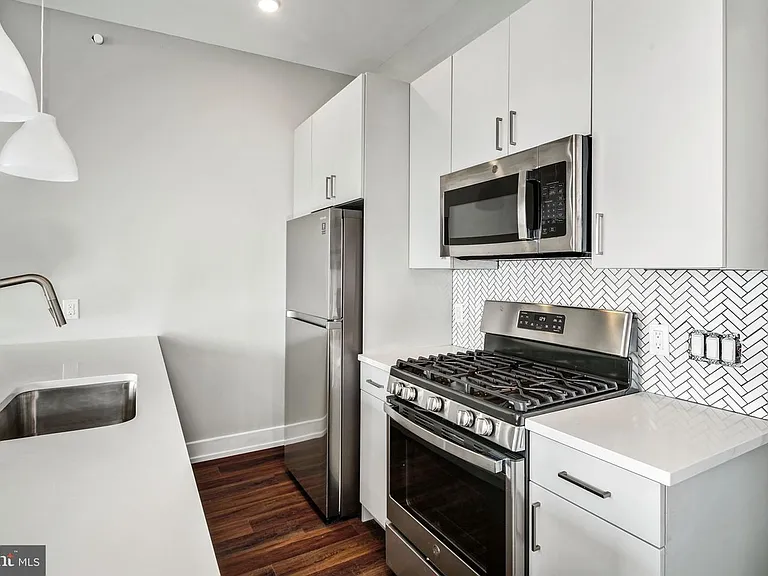 1527-29 Ridge Ave #1B — Photo 13