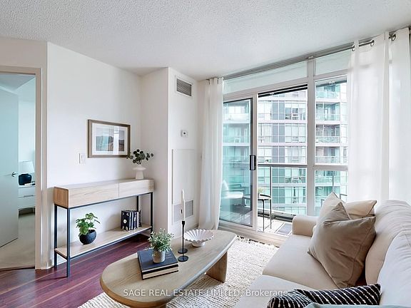 4th image of 219 Fort York Blvd Unit 616