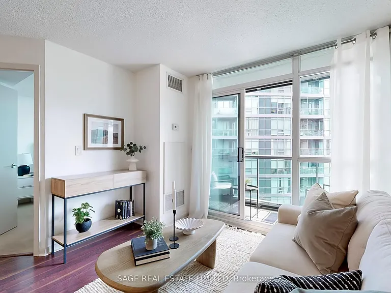 219 Fort York Blvd #616 — Photo 4