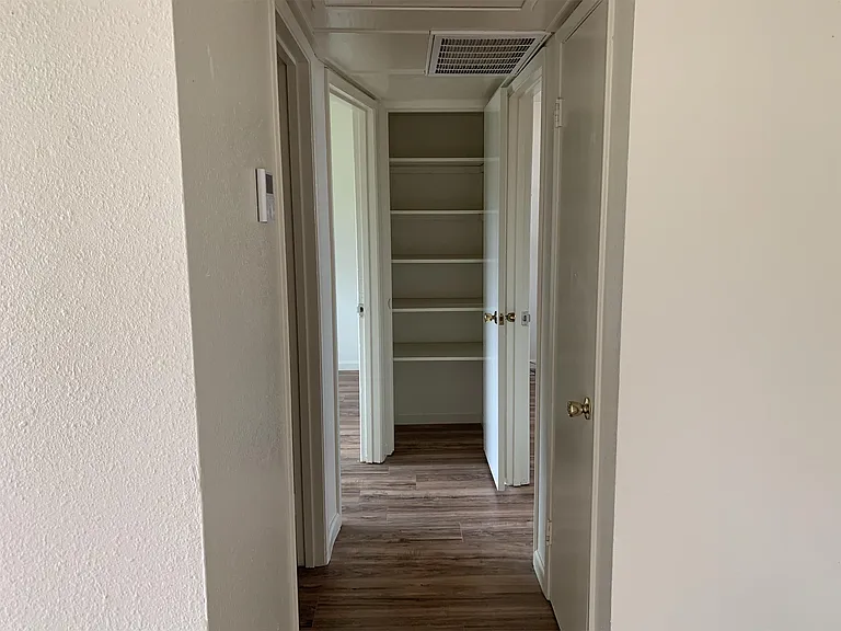 120 E Fairmont Ave #8 — Photo 6