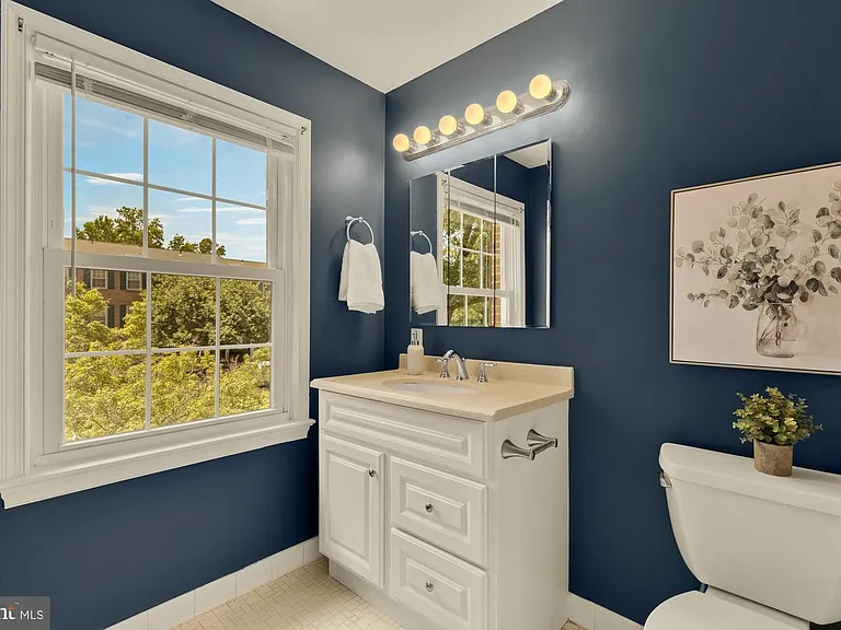 8221 Doctor Craik Ct — Photo 13