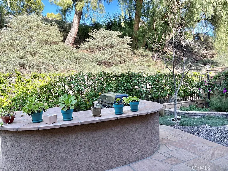 1834 Berryhill Dr — Photo 37