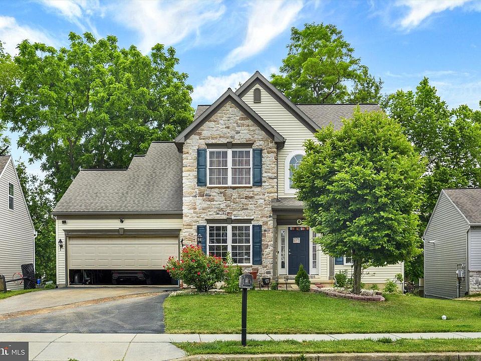 1st image of 23 Hamlet Cir