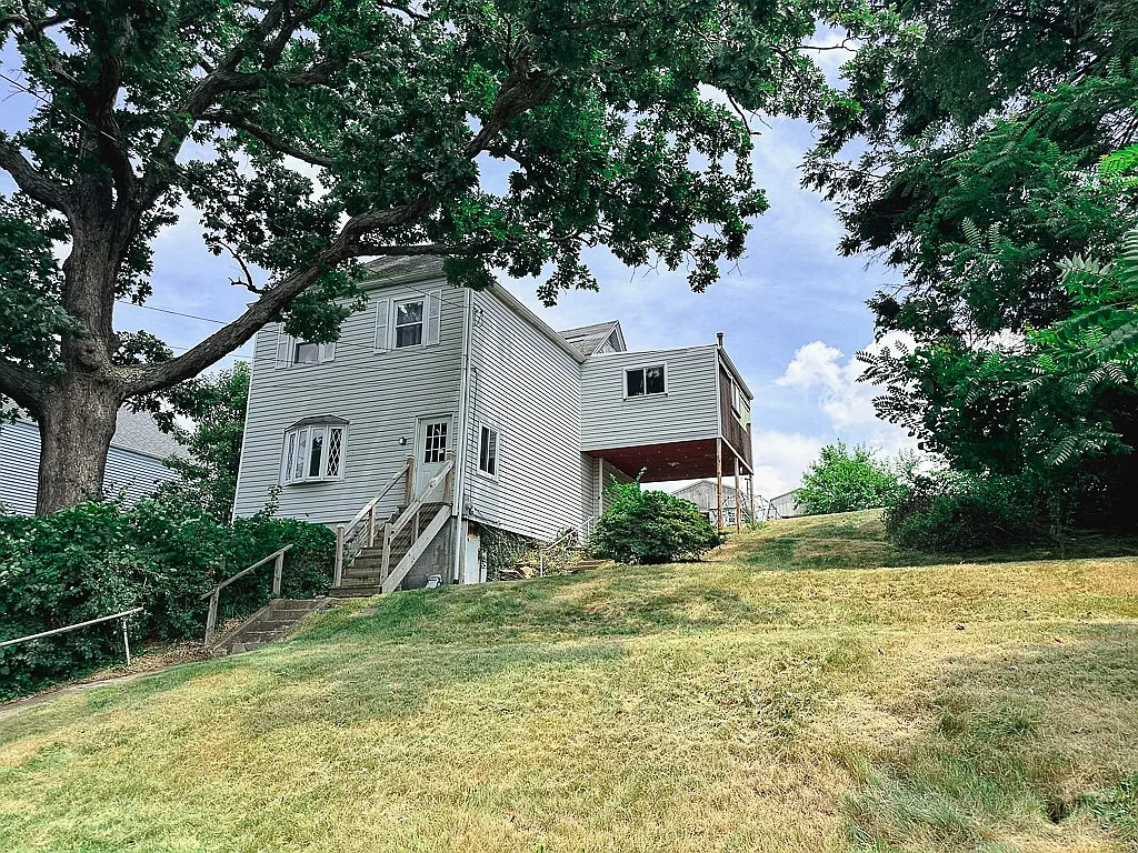 4444 Valley View St photo 1