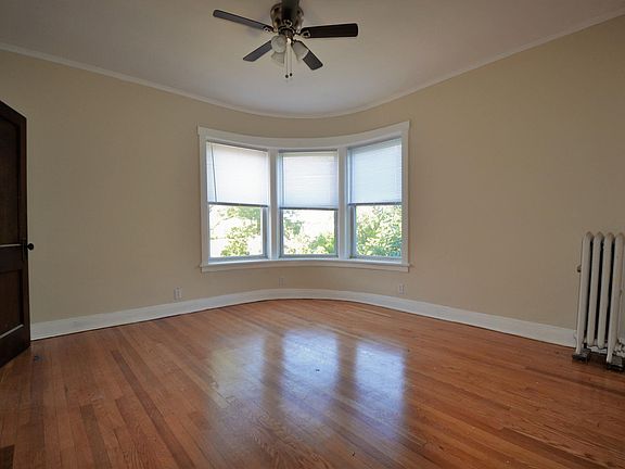 Bedroom with Street View