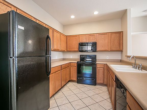 3rd image of 1335 E June St Unit 237