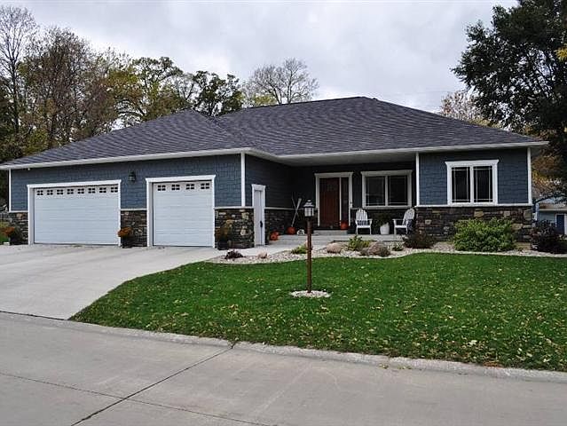 1st image of 15339 Bayside Ct