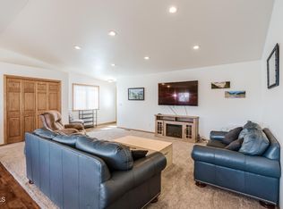 1011 N 33rd St, Bismarck, ND 58501