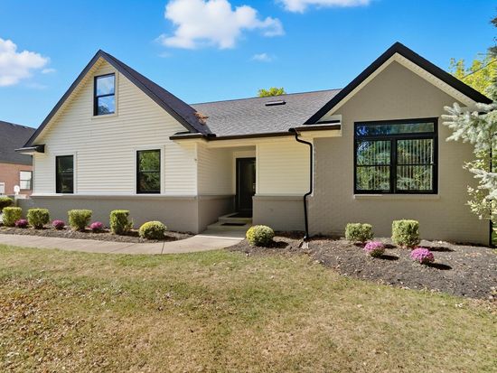 872 Cherry St, Perrysburg, OH 43551